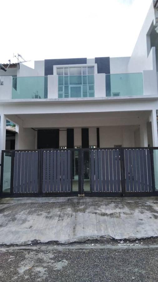 Homestay Layang Masai Exterior photo