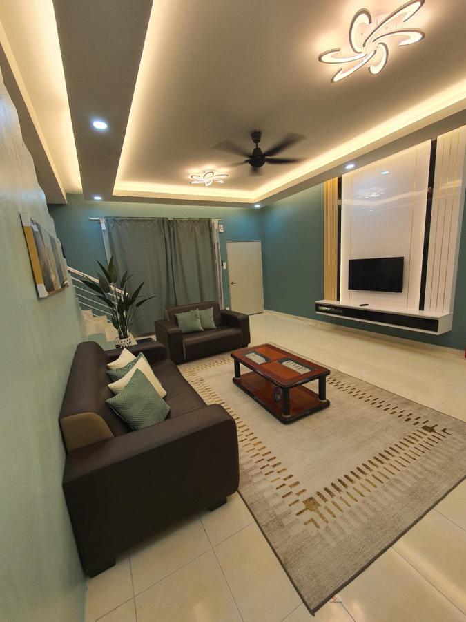 Homestay Layang Masai Exterior photo